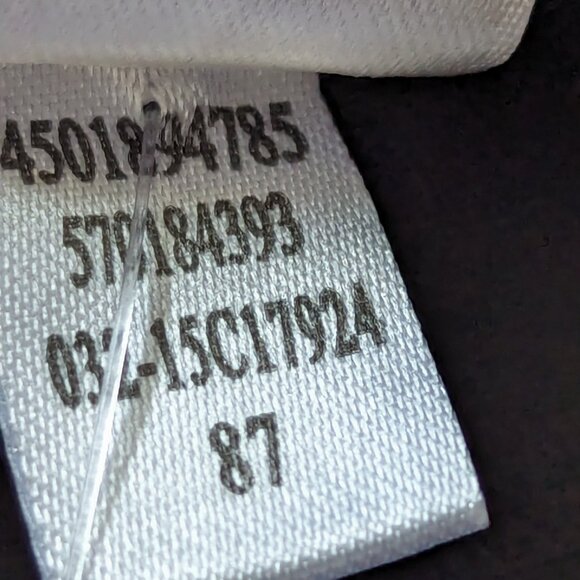 Chico's PLATINUM Barely Bootcut Jeans in Black 18 Tall - Picture 14 of 16